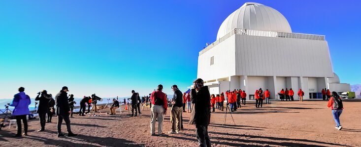 Visitantes en Cerro Tololo durante el eclipse solar de 2019