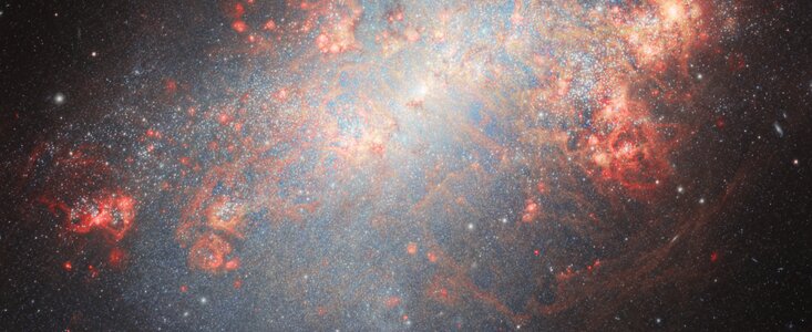 Gemini North Captures Starburst Galaxy Blazing Bright With Newly Forming Stars