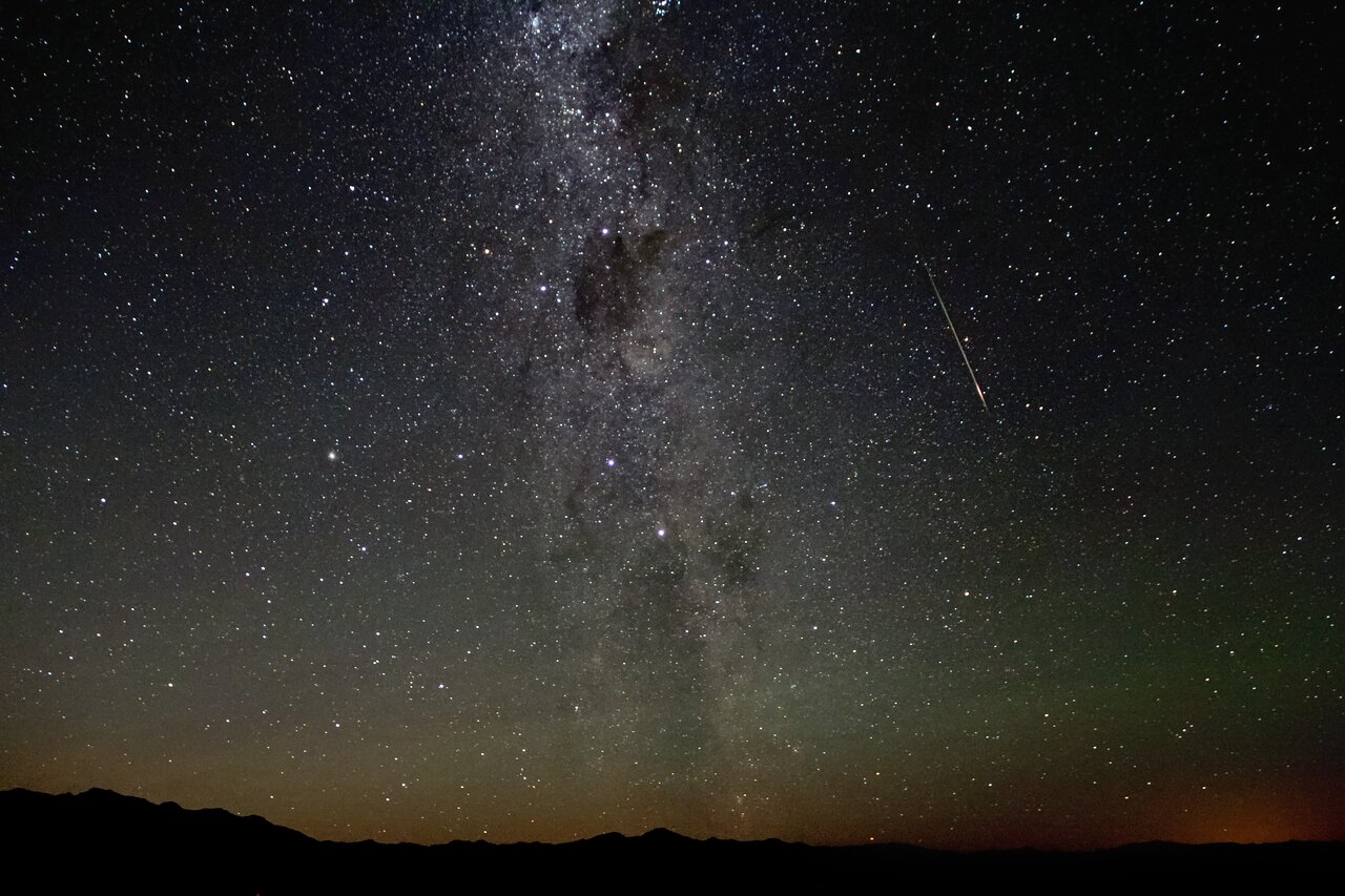 Meteors and the Milky Way | NOIRLab