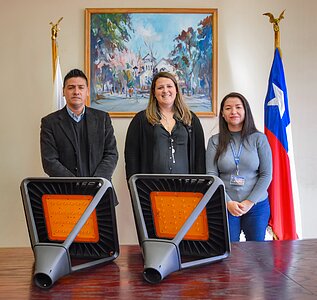 Ejemplos de nueva iluminación compatible con los cielos oscuros para Pisco Elqui en Chile.