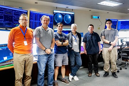 El equipo de IQUEYE con el personal de Operaciones Científicas de Gemini Sur