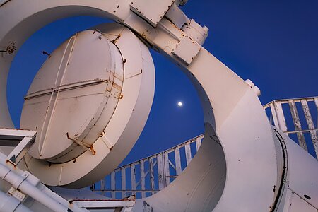 Heliostato a la luz de la Luna