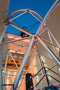 Como se ve estructura del Telecopio en la Puesta de Sol