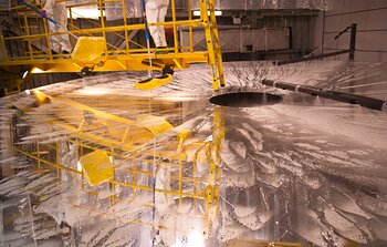 Washing mirror before coating at Gemini South