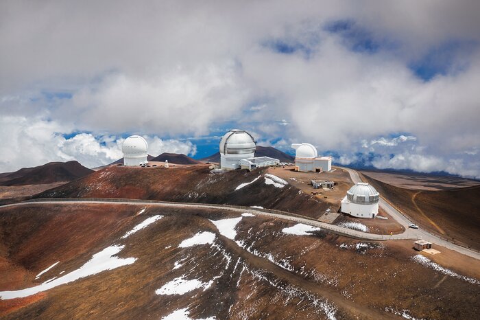 Gemini North Telescope and Its Neighbors in Astronomy