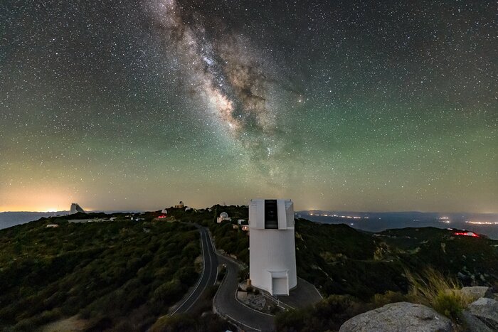 UArizona Bok 2.3-meter Telescope and the Milky Way