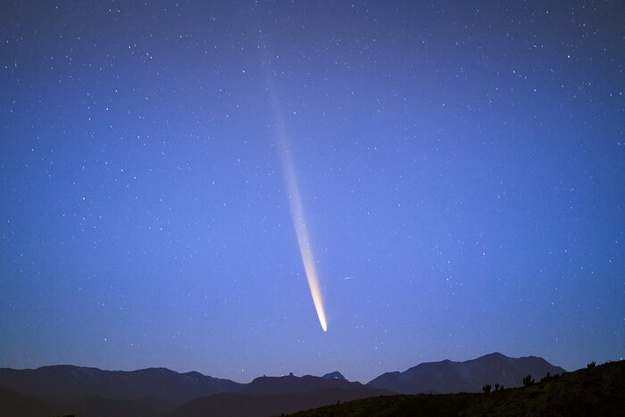 Comet C/2023 A3 (Tsuchinshan–ATLAS) at dawn over CTIO