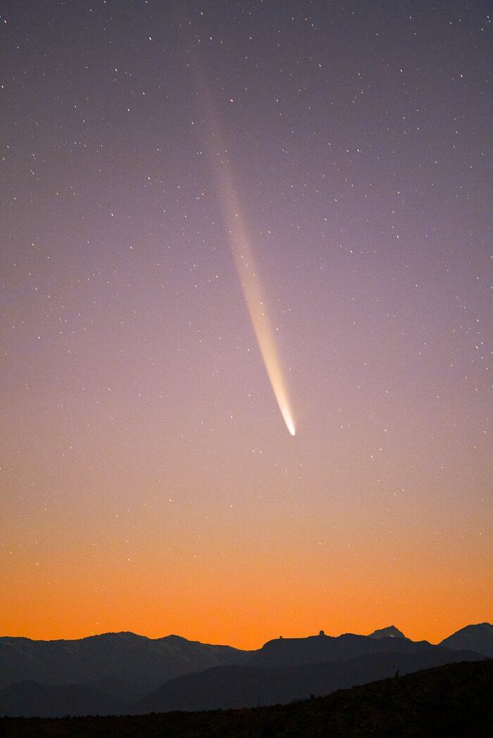 Long tail of Comet C/2023 A3 (Tsuchinshan–ATLAS)﻿ over CTIO