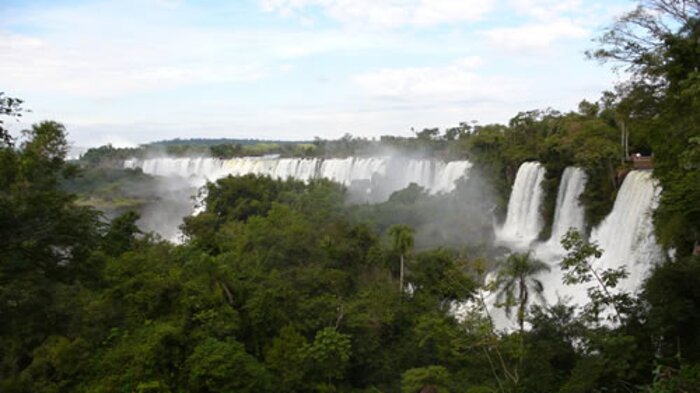 Una sección de las cataratas de Foz do Iguaçu en Brasil
