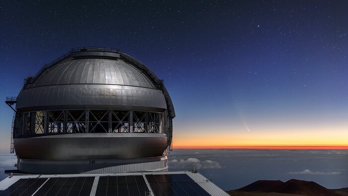 Cometa NEOWISE sobre Gemini Norte