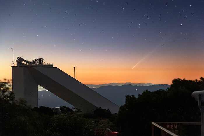 Comet Tsuchinshan–ATLAS over the McMath-Pierce Solar Telescope