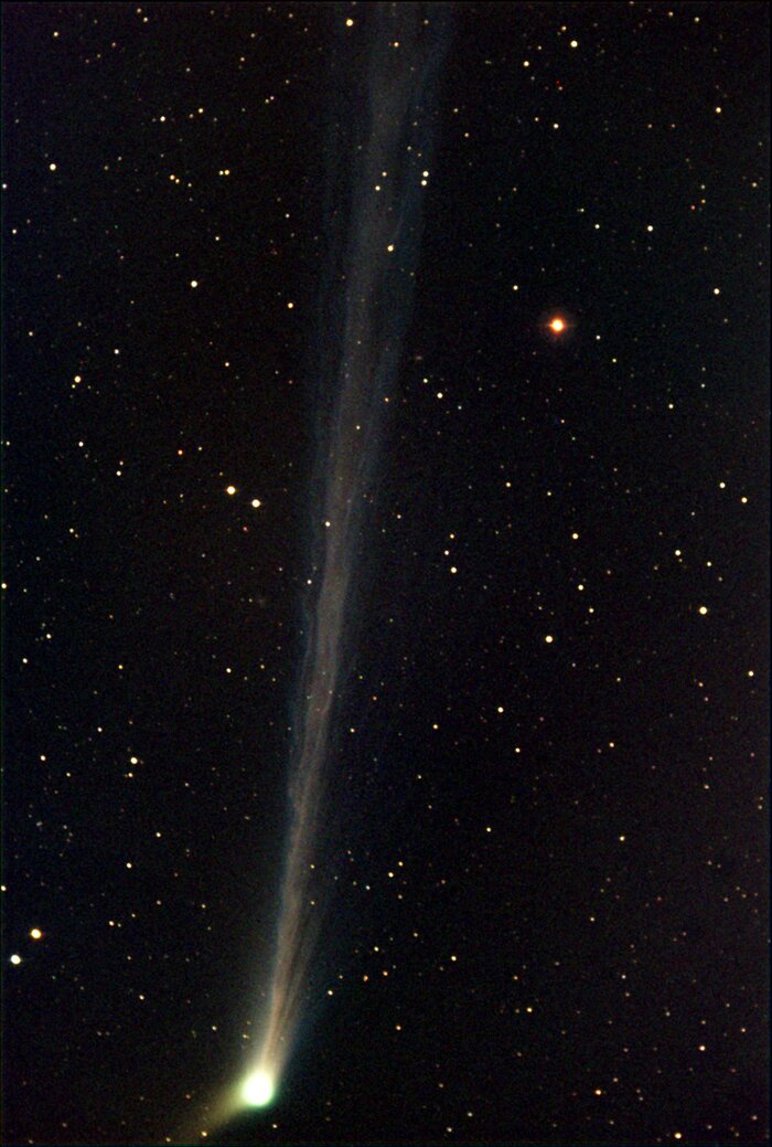 Comet Linear (C/2002 T7)