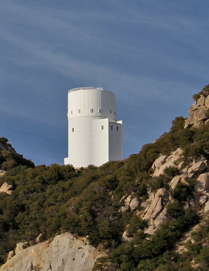 Bok Telescope on Kitt Peak National Observatory