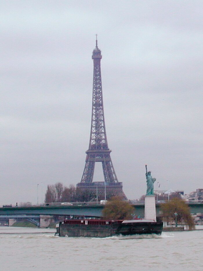 Gemini primary mirror transportation, Seine River, Paris