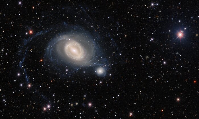 Corte amplio de la imagen de NGC 1512