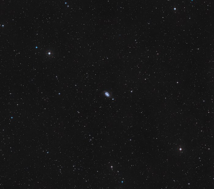 Wide View of NGC 1512 and NGC 1510