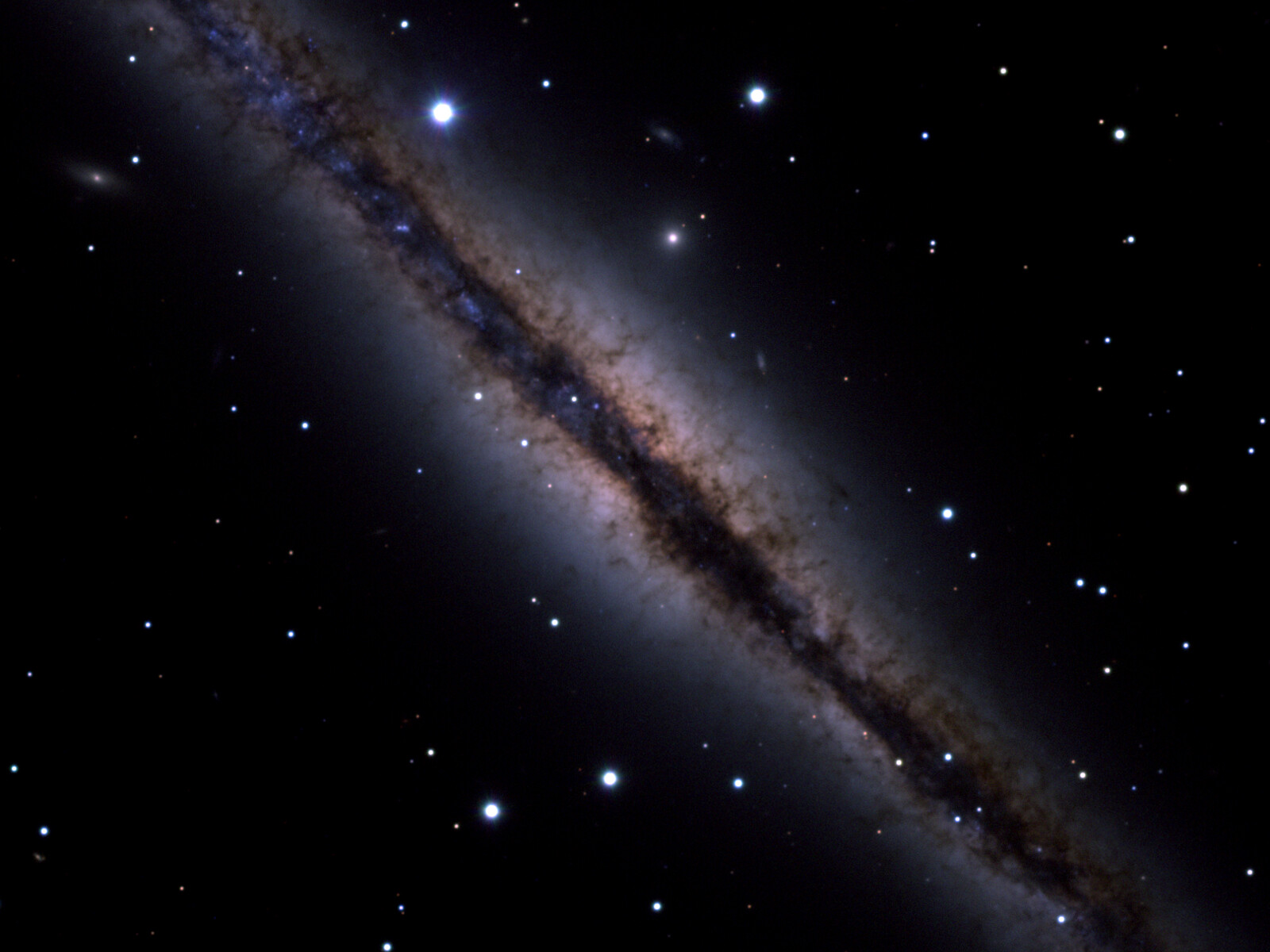 Spiral galaxy NGC 891 | NOIRLab